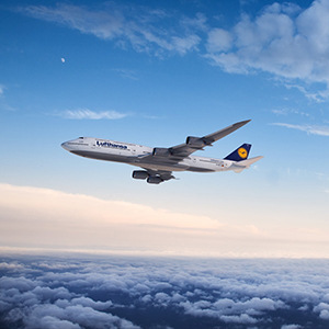 Lufthansa_Boeing_747_8_3_lot