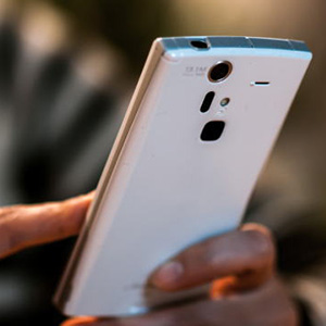 スマートフォンの充電を長持ちさせる方法