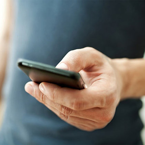 mobile-phone-smartphone-text-message-sms-201213