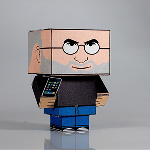 DIY-Cubic-apple-ceo-Steve-Jobs-with-iPhone-Papercraft