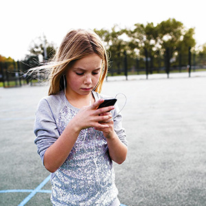 ct-hf-kids-smart-phones-0212-e-jpg-20140212