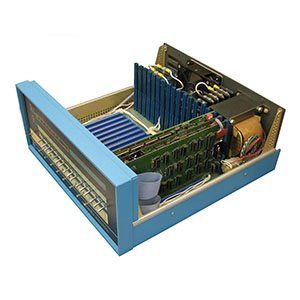 Altair_8800b_Computer_Front