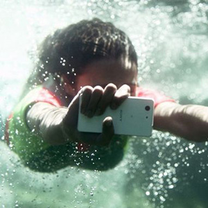 Xperia-Z3-Compact-underwater-680